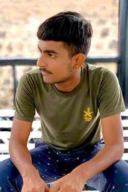 Sahil Chanoriya's photo