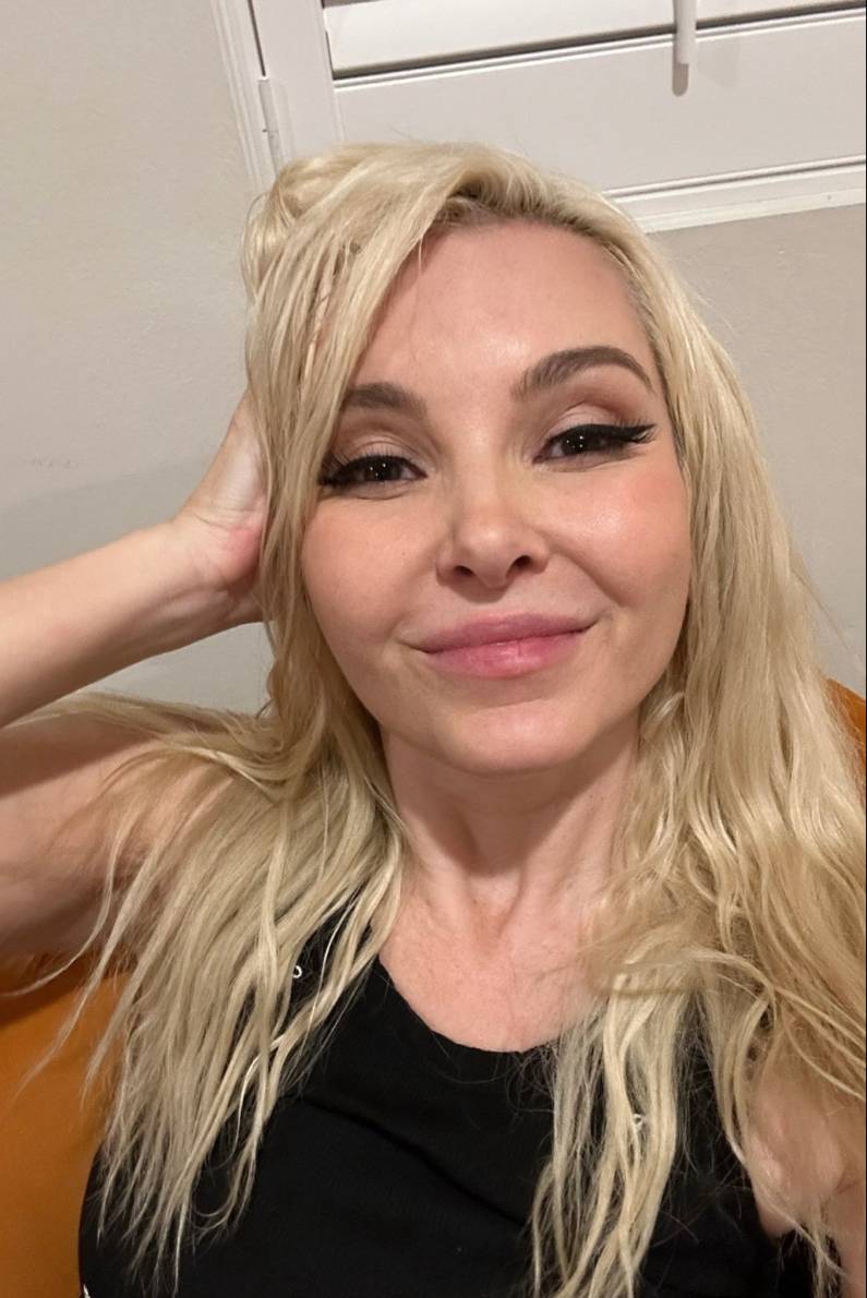 90672972 611 medium large