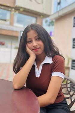 Divya Sharma's photo