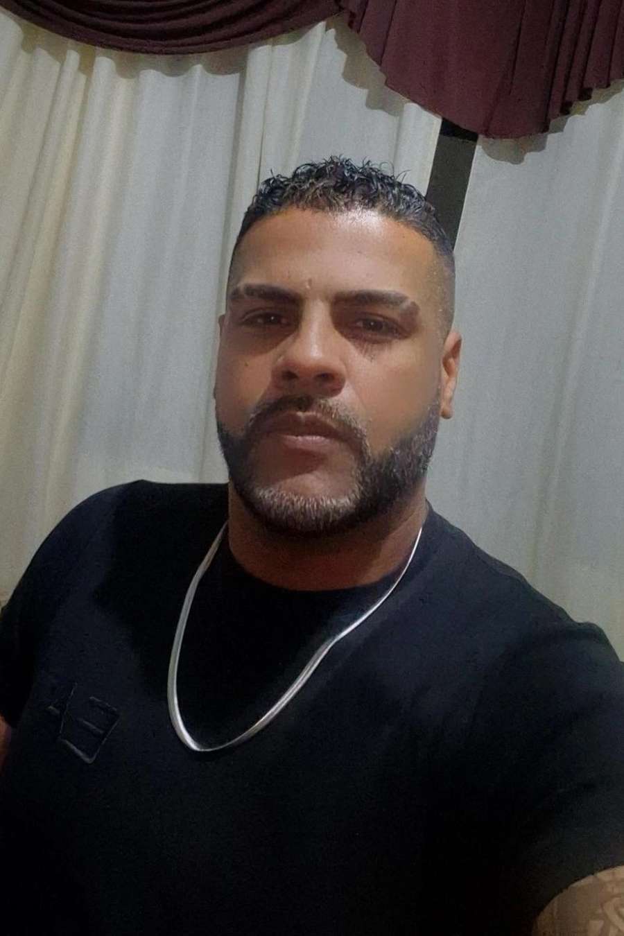 90827650 1600 medium large