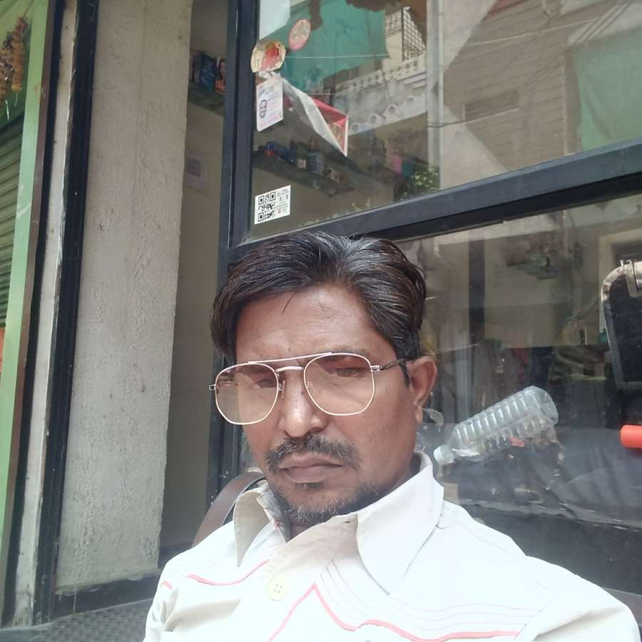52943118 963 medium large