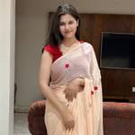 Stellabansari's photo