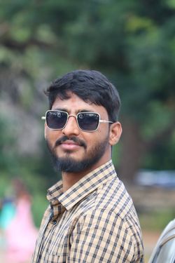Satheesh Grande's photo