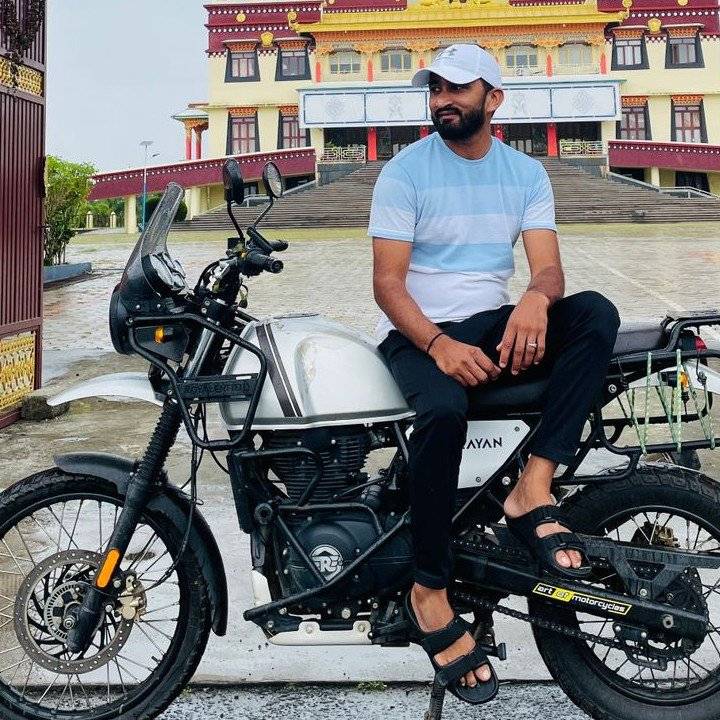 83423924 467 medium large