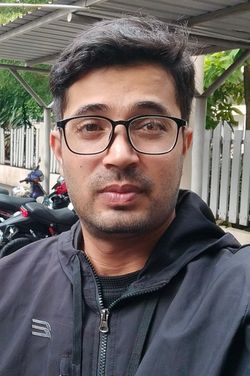 Khan's photo