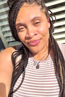 Tiffany Sandra 's photo