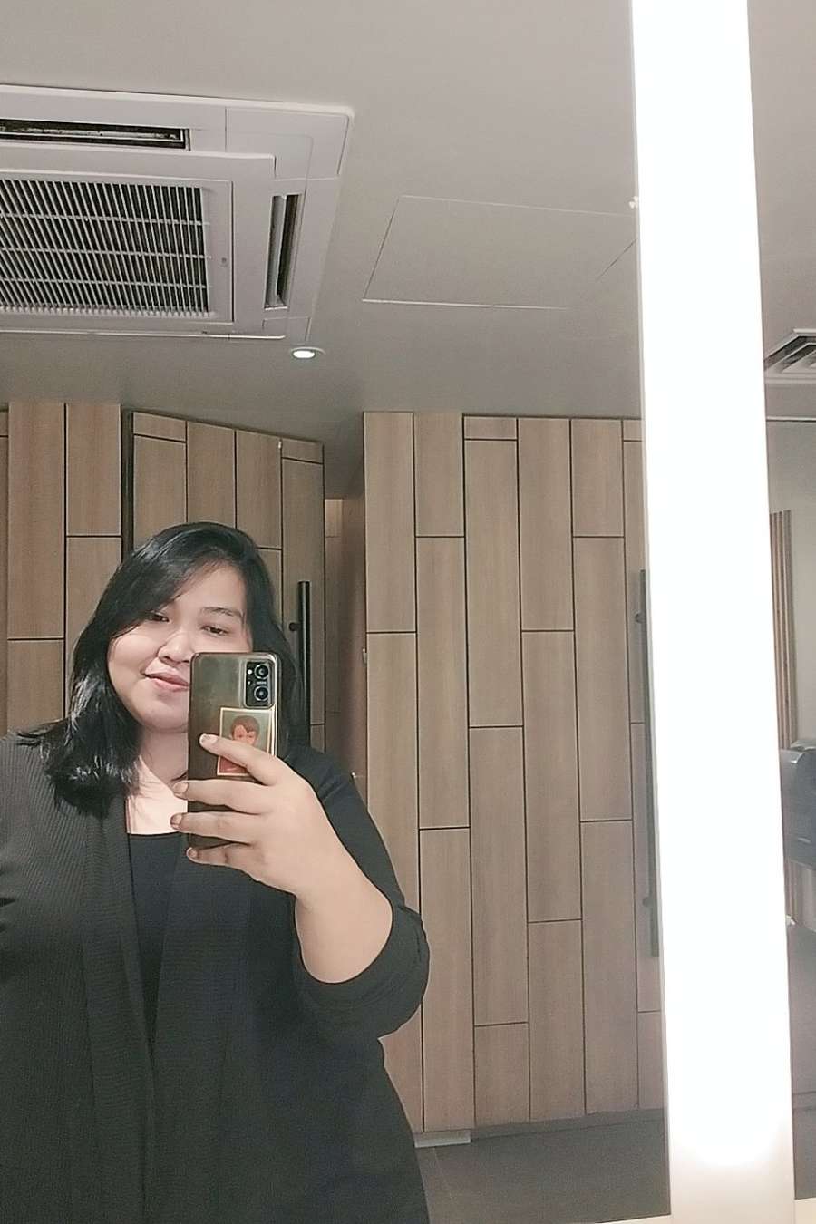 89289523 6684 medium large