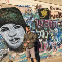 Súper Jewtino's photo