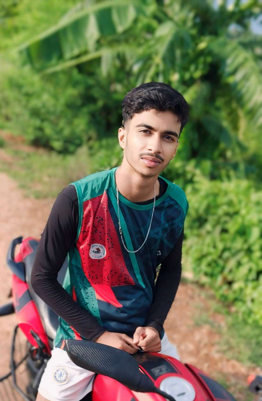 82043858 1807 medium large