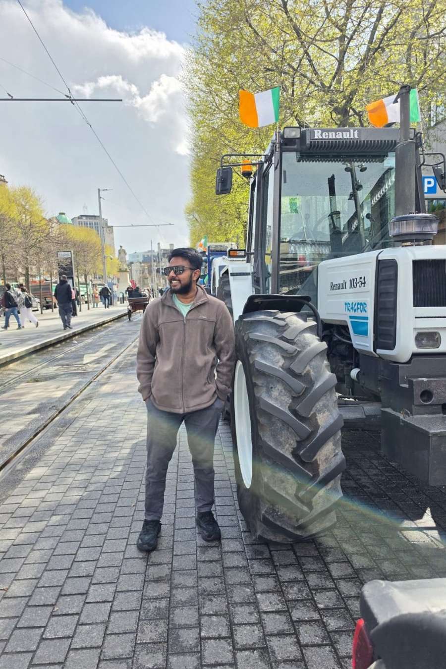 93029650 9497 medium large