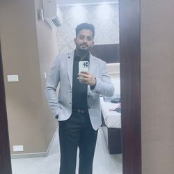 Prashant Shukla's photo