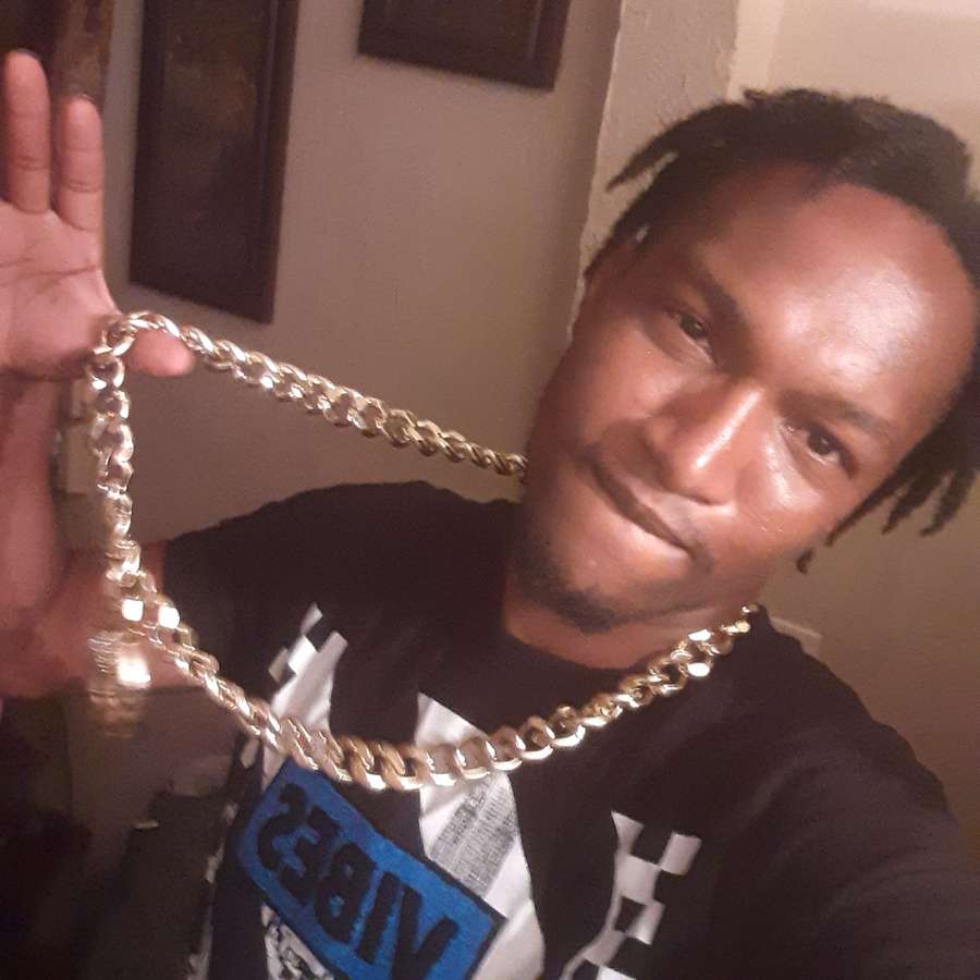 81841888 1779 medium large