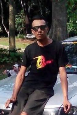 Reza's photo