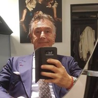 Raymond Donovan 's photo