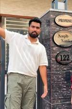 Female spark kare 's photo