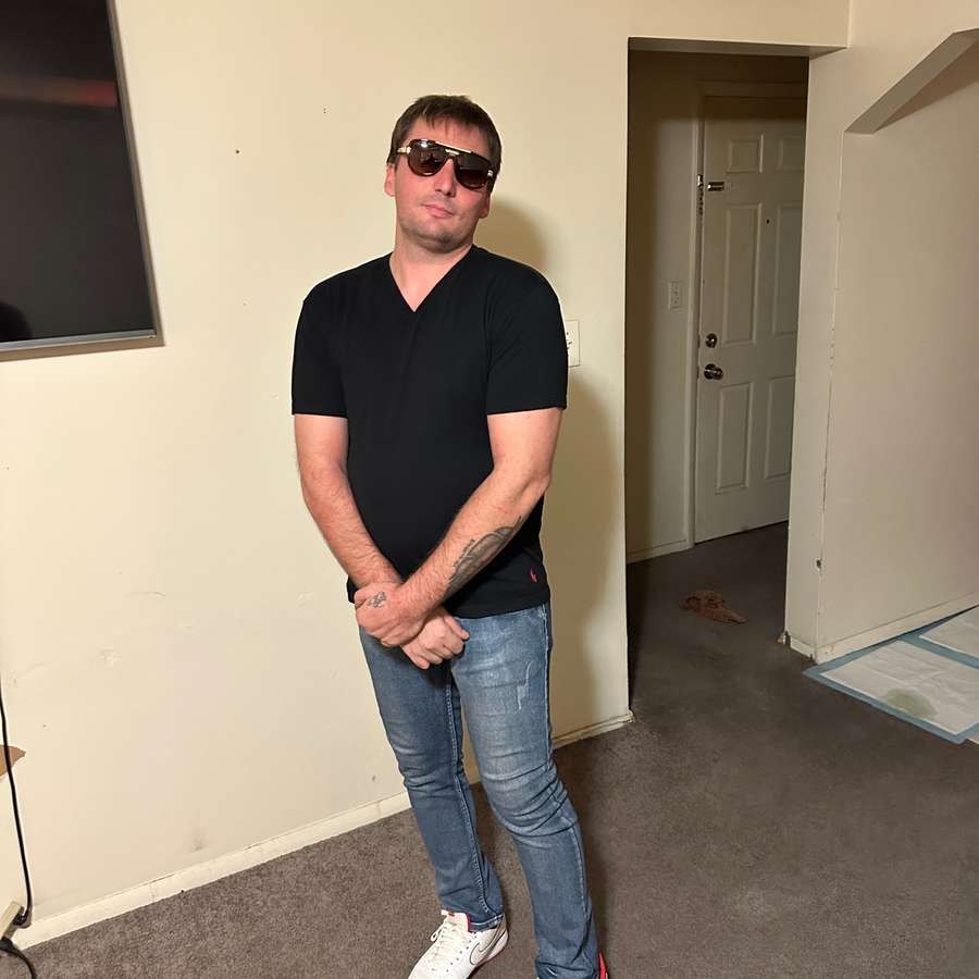 82782048 9997 medium large