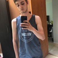 longnhardEthan 's photo