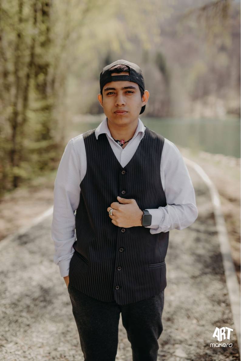 90406392 2006 medium large