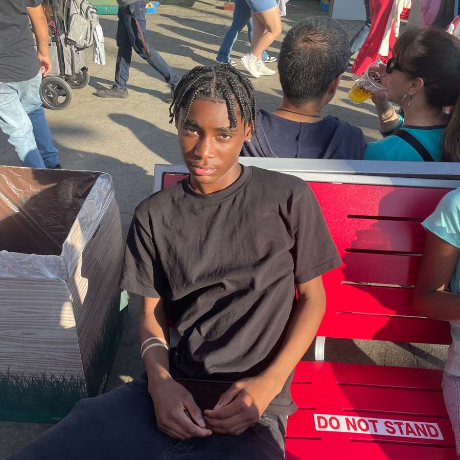 87274132 1353 medium large