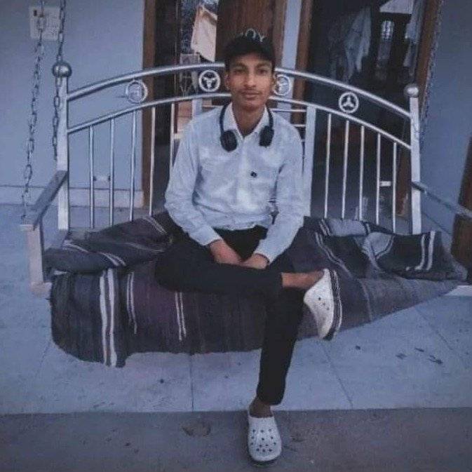 82019720 2051 medium large