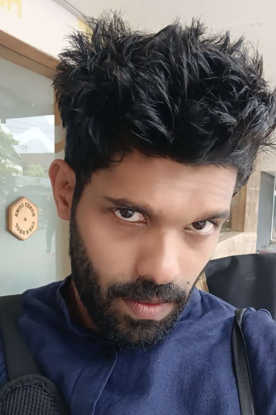 91776917 5876 medium large