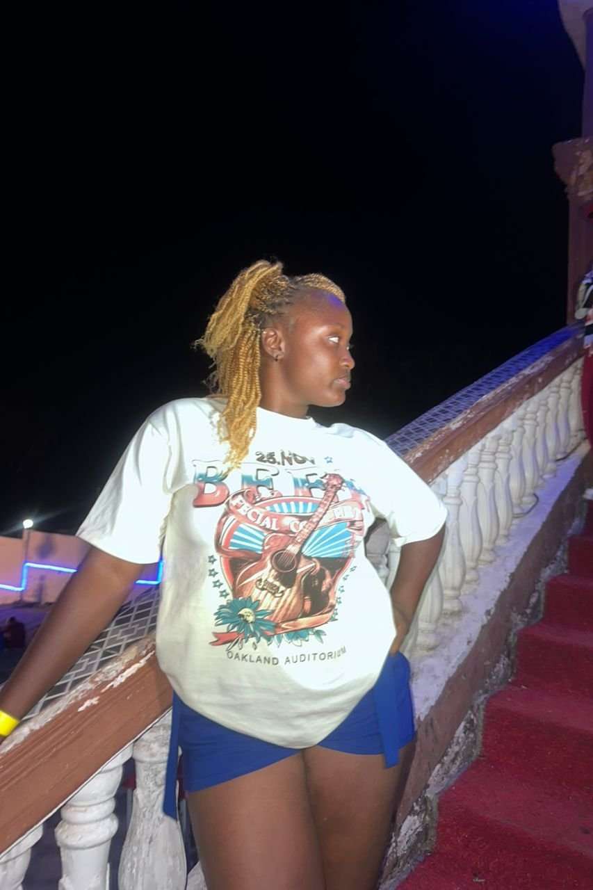 92793401 7784 medium large