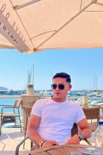 Adnan 's photo