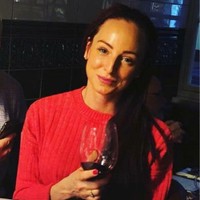 Victoria 's photo