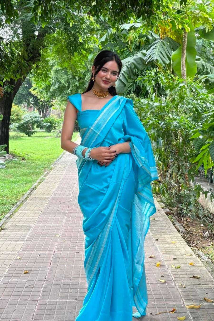 89254411 5674 medium large