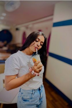 Diya Agarwal's photo