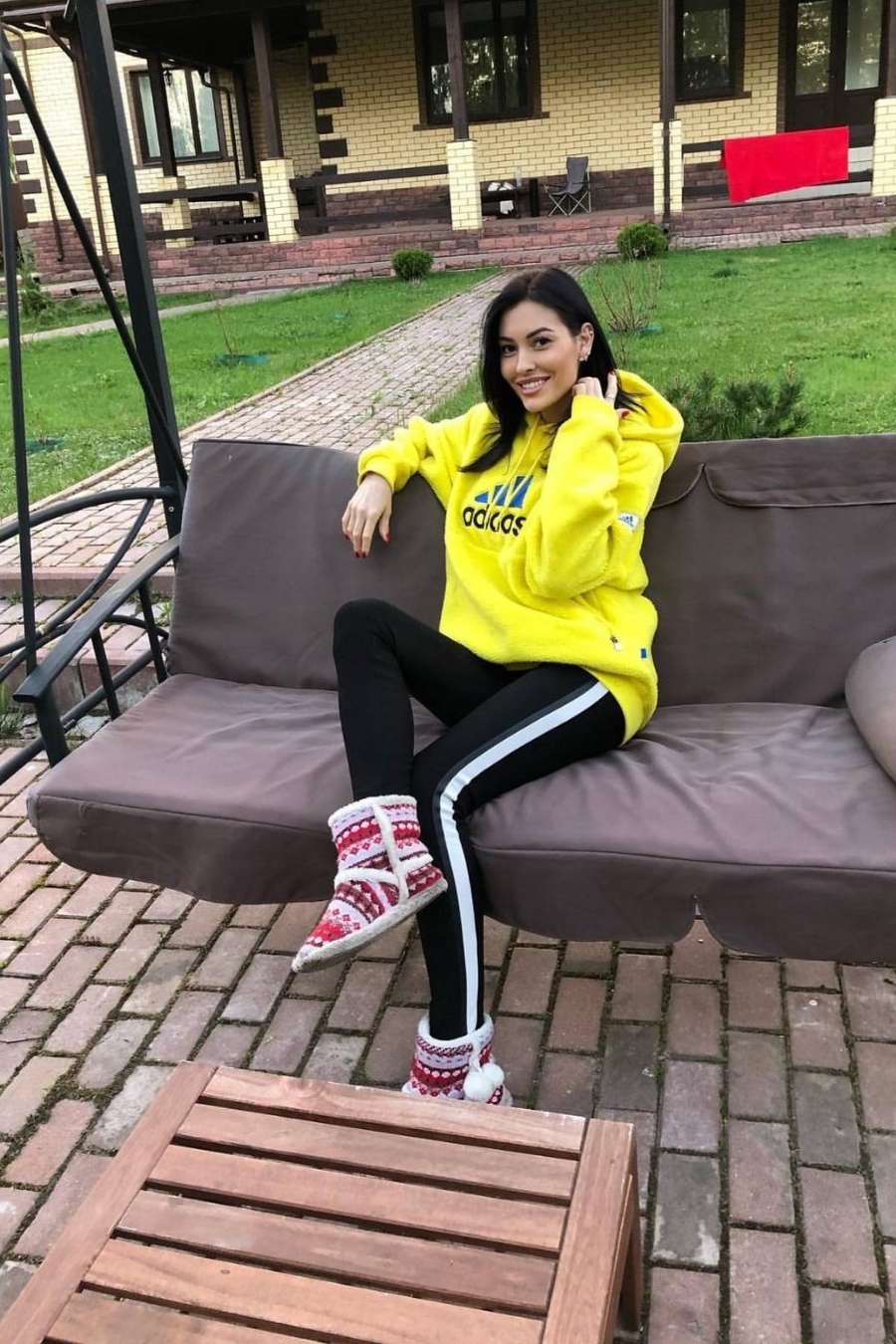 94366167 7509 medium large