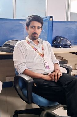 Syed Kumail 's photo