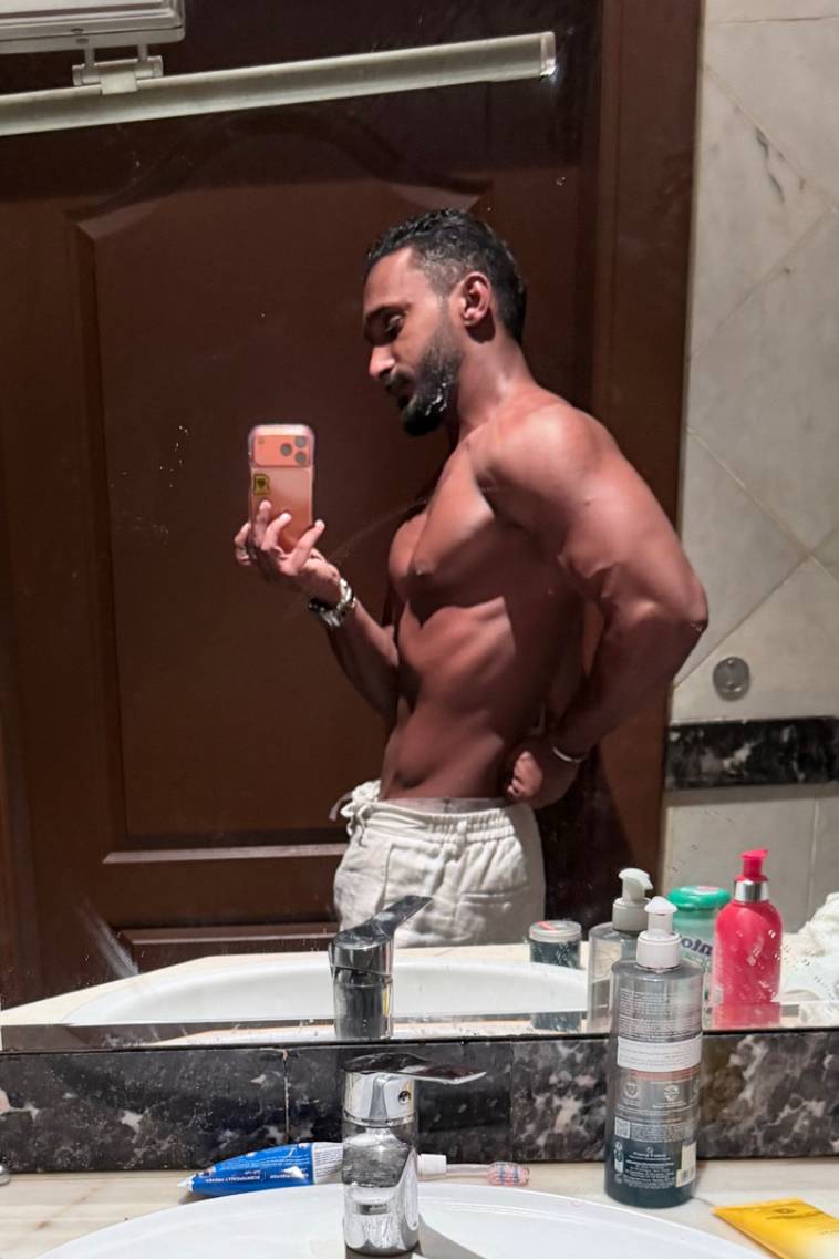 93094996 465 medium large