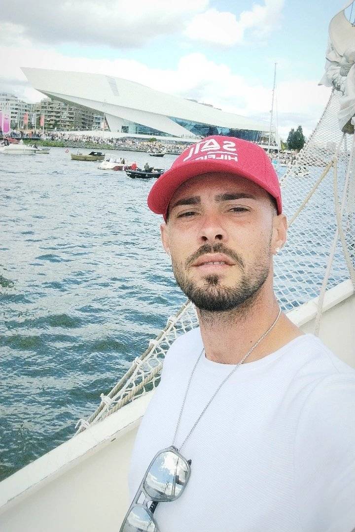 89146179 7371 medium large