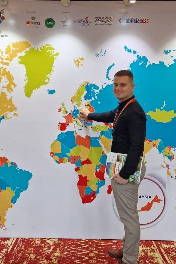 92376493 2422 medium large