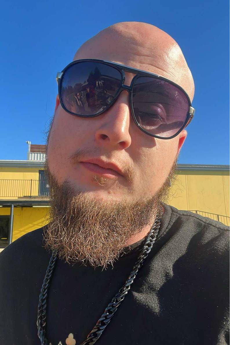 89589378 9752 medium large