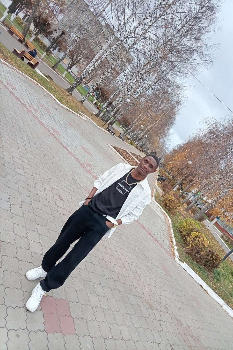 90202572 9744 medium large