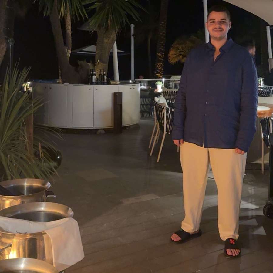 88045112 9485 medium large