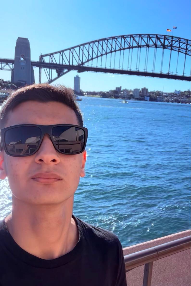 89764054 1308 medium large