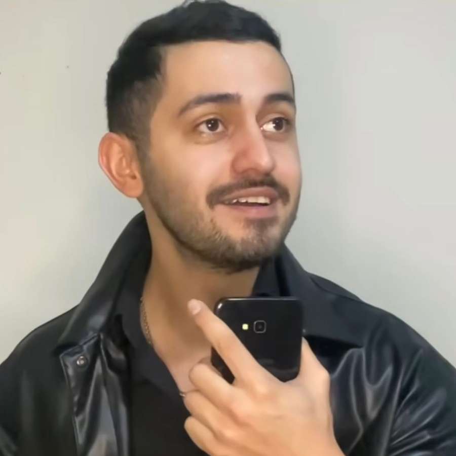 15976846 7768 medium large