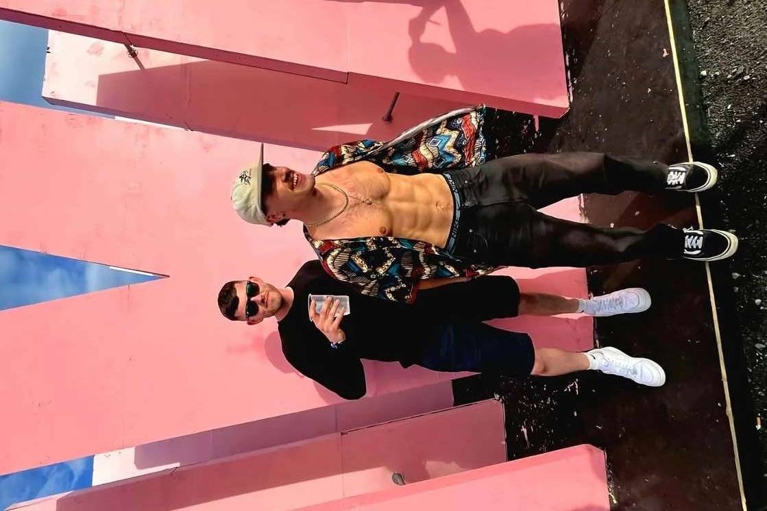 88957940 9506 medium large