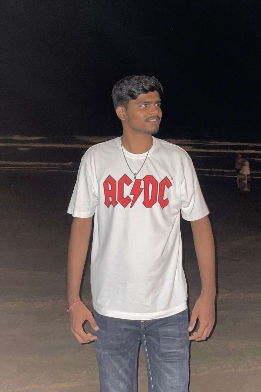 94889867 1063 medium large