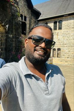 Dinushan Sirimanna's photo