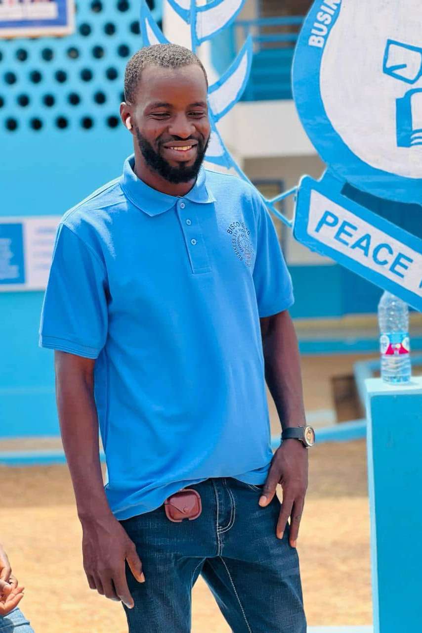 91608853 700 medium large