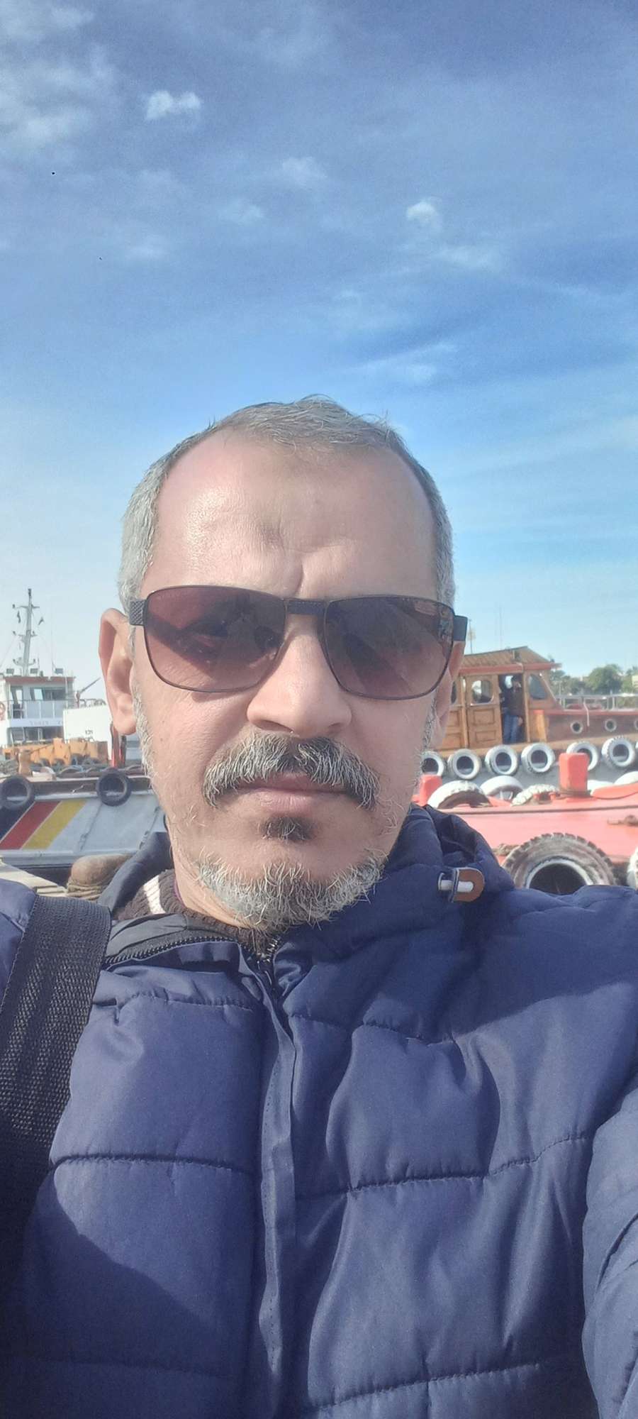 76822539 1826 medium large