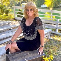 LgElegantLegs's photo