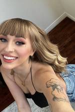 Rebecca Paul 's photo