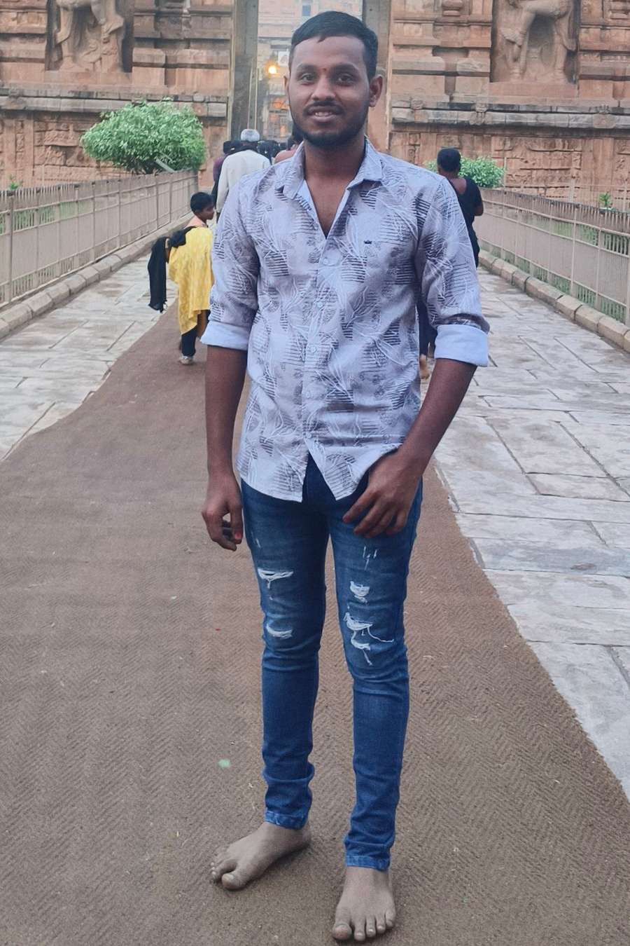 90499986 7724 medium large