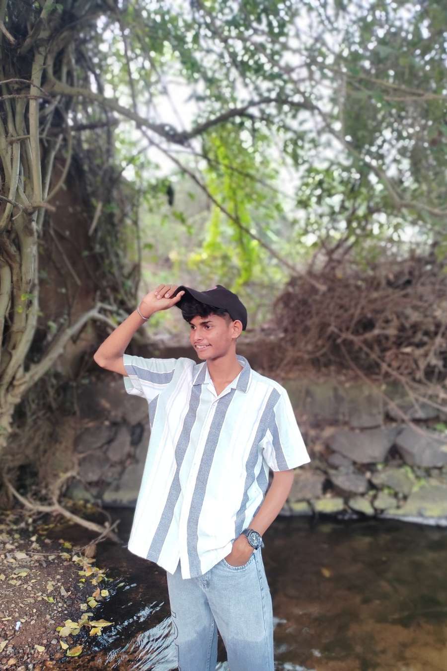 89208416 473 medium large