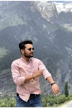 yash's photo